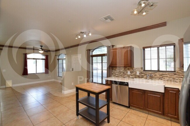 2402 E 5th St Tempe, AZ 85288 photo 5