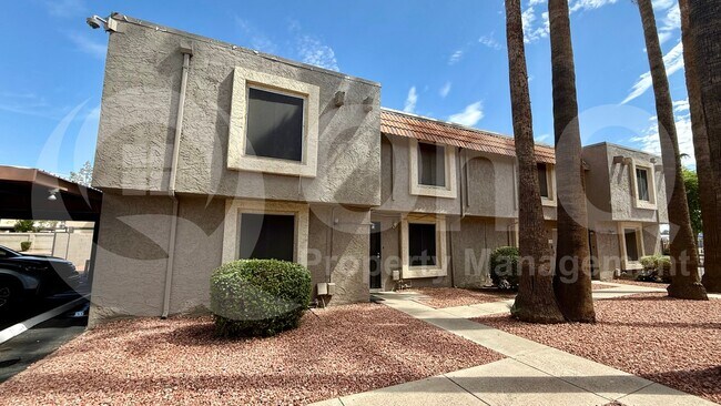 6108 W Townley Ave Glendale, AZ 85302 photo 2