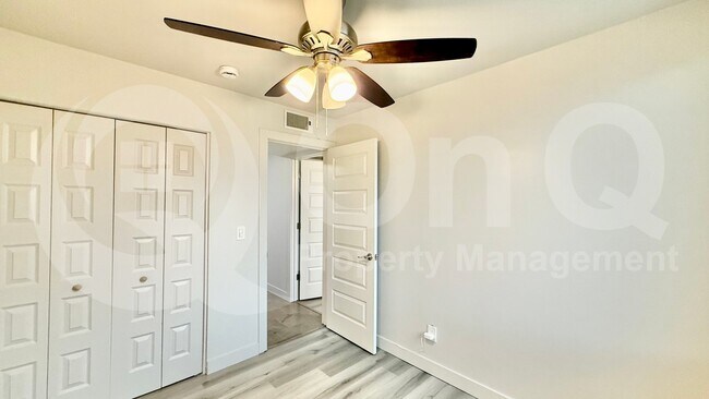 6108 W Townley Ave Glendale, AZ 85302 photo 5