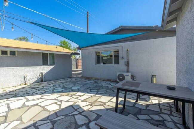 1422 E Brill St Phoenix, AZ 85006 photo 4