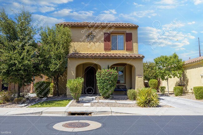 280 E Indigo Dr Chandler, AZ 85286 photo 2