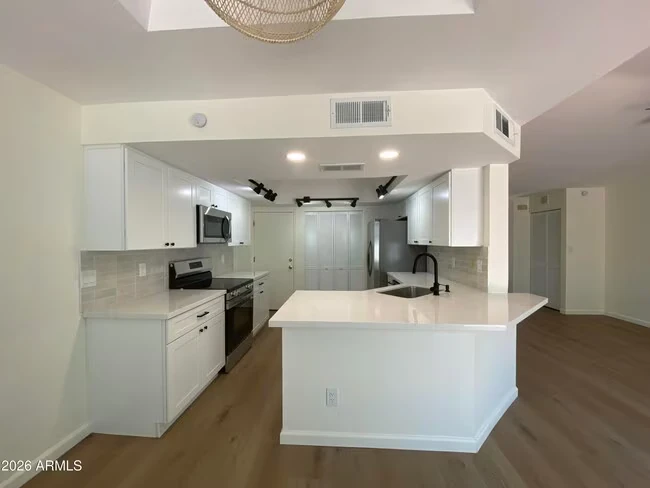 6746 W Ruth Ave Peoria, AZ 85345 photo 4