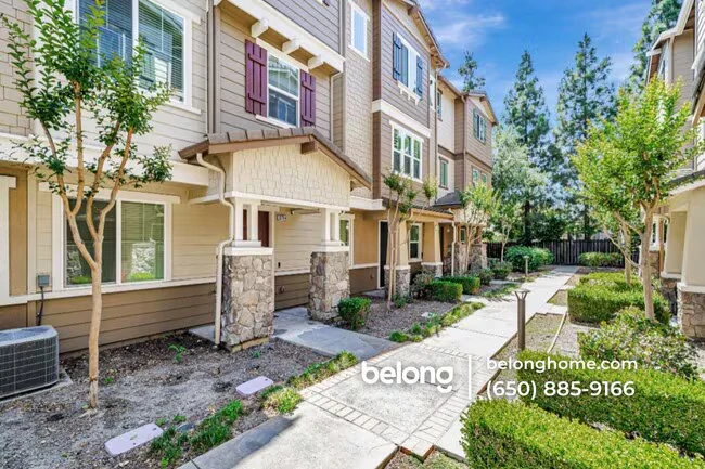 6704 S Mariposa Ln Dublin, CA 94568 photo 2