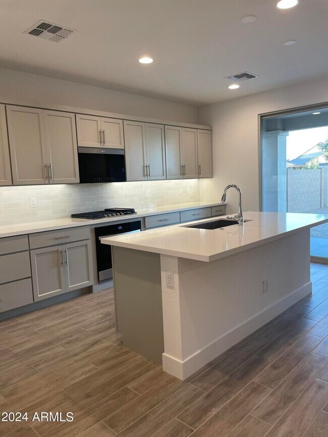 21289 E Superstition Dr Queen Creek, AZ 85142 photo 5