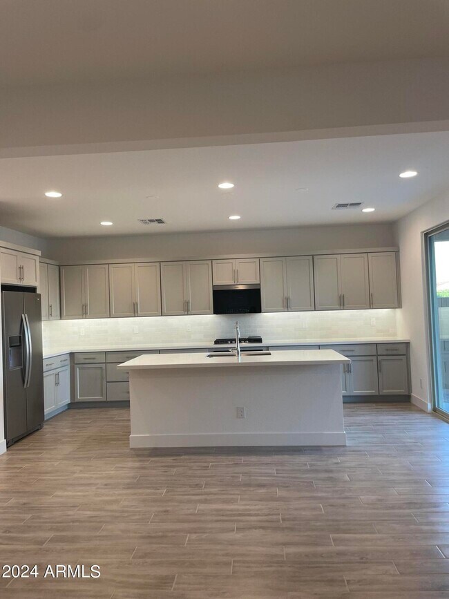 21289 E Superstition Dr Queen Creek, AZ 85142 photo 3