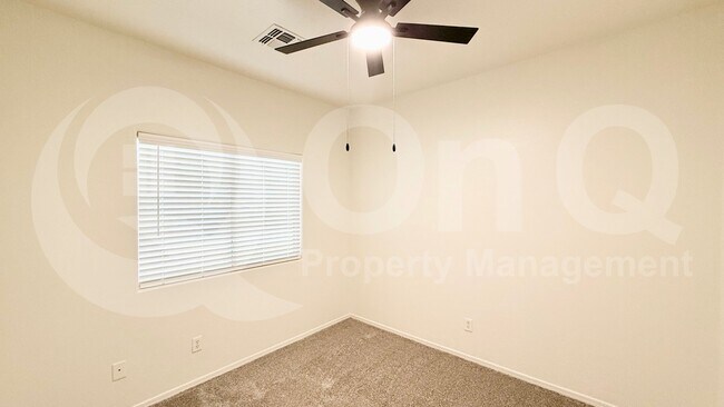807 W Sunset Dr photo 3