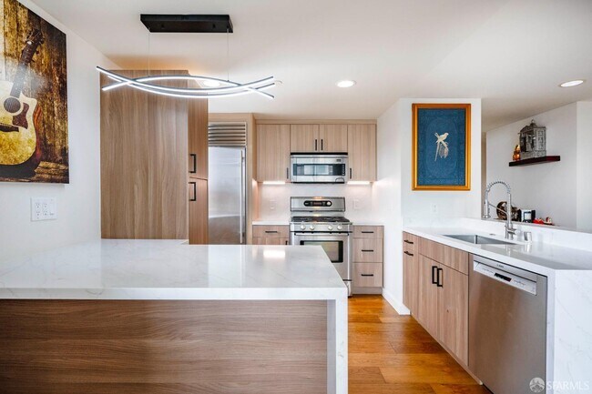 1BR/1BA Apartment on 1st St Unit · San Francisco photo 3