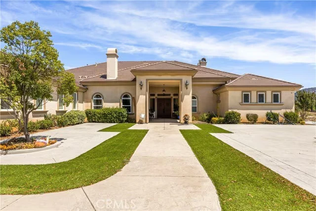 28270 Vía Santa Rosa Temecula, CA 92590 photo 3