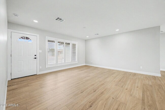8440 E Palm Ln Scottsdale, AZ 85257 photo 5