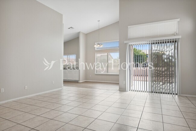 15071 N 90th Dr Peoria, AZ 85381 photo 3