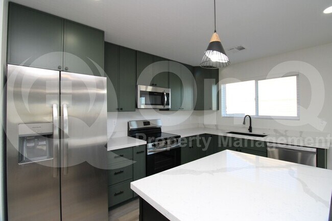 2516 E Broadway Rd Phoenix, AZ 85040 photo 3