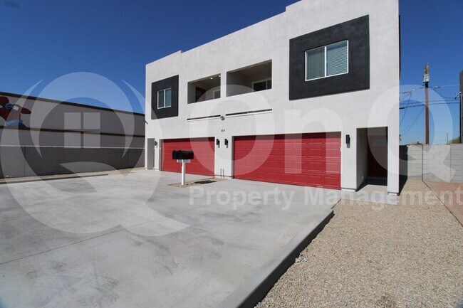 2516 E Broadway Rd Phoenix, AZ 85040 photo 2