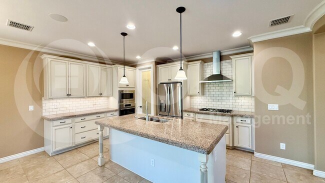 220 E Horseshoe Dr Chandler, AZ 85249 photo 4