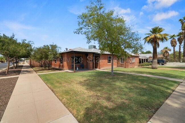 1546 W Culver St Phoenix, AZ 85007 photo 2
