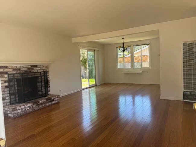 904 Crespi Dr Pacifica, CA 94044 photo 4