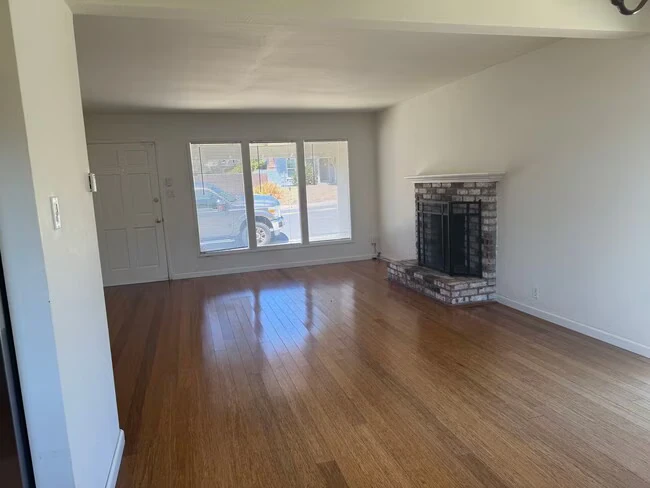 904 Crespi Dr Pacifica, CA 94044 photo 5