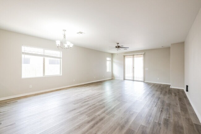 1862 S 237th Ave Buckeye, AZ 85326 photo 5