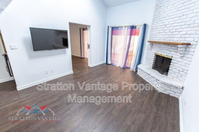 4935 N 43rd St Phoenix, AZ 85018 photo 3