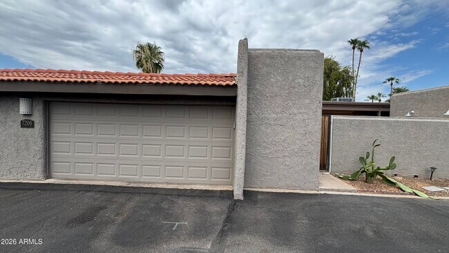 7206 N Vía De Paesia Scottsdale, AZ 85258 photo 2