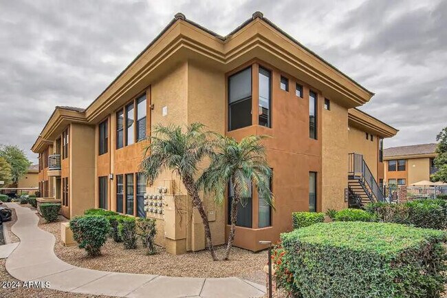 6900 E Princess Dr Phoenix, AZ 85054 photo 2