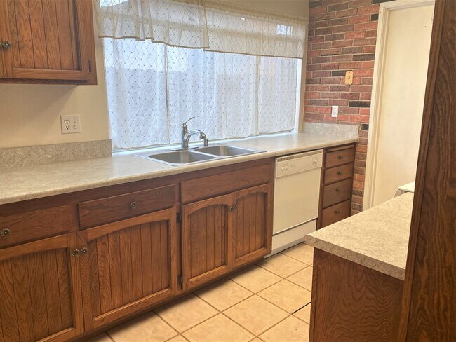 1329 Nacion Ave Chula Vista, CA 91911 photo 3