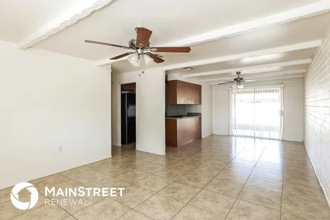 7132 W Glenrosa Ave Phoenix, AZ 85033 photo 2