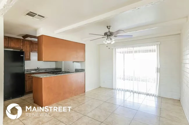 7132 W Glenrosa Ave Phoenix, AZ 85033 photo 4