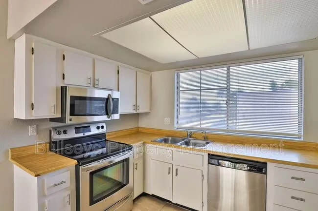 1540 W Mercer Ln Phoenix, AZ 85029 photo 5