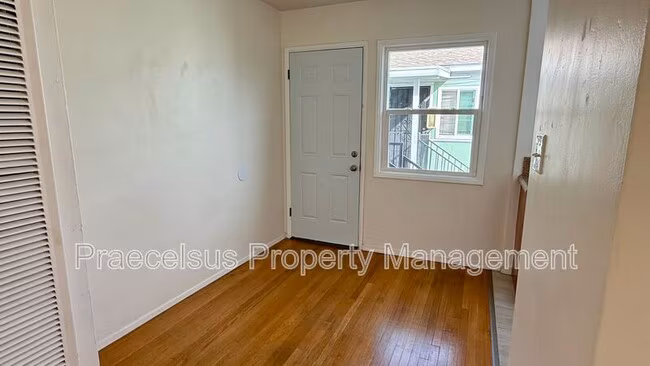 317 E 5th St National City, CA 91950 photo 5