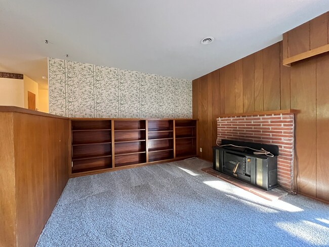 1052 Vassar Dr Napa, CA 94558 photo 5
