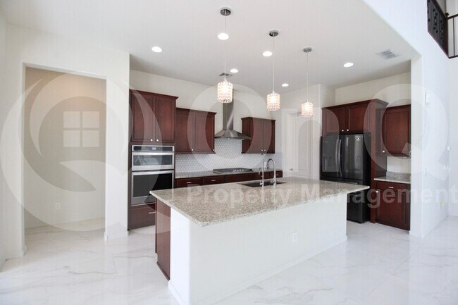 9707 W Patrick Ln Peoria, AZ 85383 photo 4