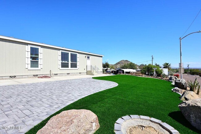 13004 N 19th Pl Phoenix, AZ 85022 photo 2