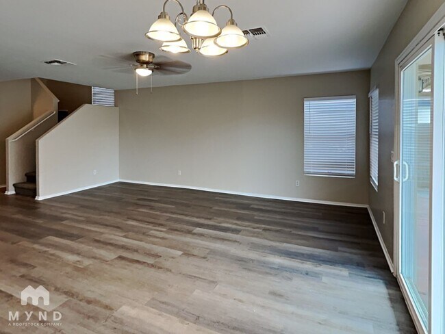 11821 W Cortez St El Mirage, AZ 85335 photo 2