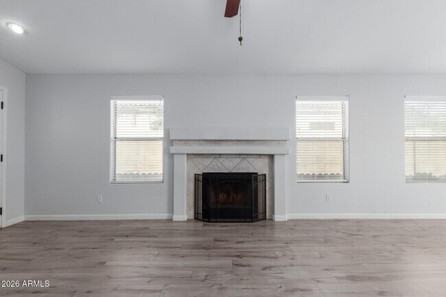 4623 E Libby St Phoenix, AZ 85032 photo 4