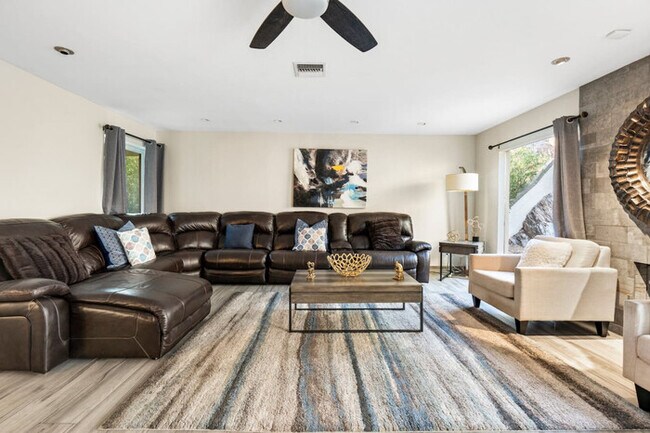 2216 E Belmont Ave Phoenix, AZ 85020 photo 4