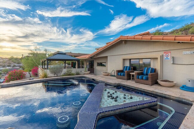 2216 E Belmont Ave Phoenix, AZ 85020 photo 2