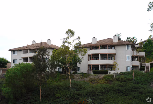Vista Way Village photo 3