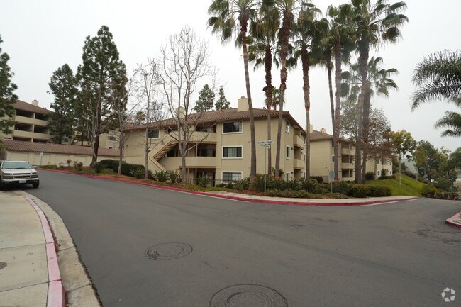 Vista Way Village photo 4