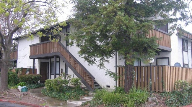 930 E Tabor Ave unit 930 E Tabor Ave #C4 photo 2