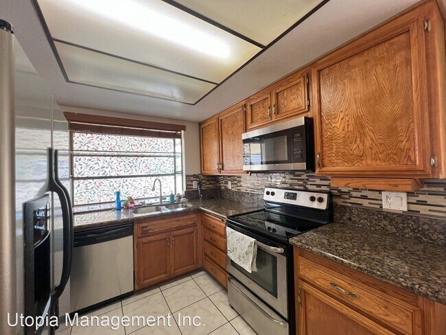936 Venice Glen Escondido, CA 92026 photo 2