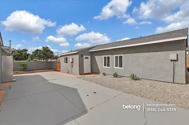 1722 L Ave National City, CA 91950 photo 5