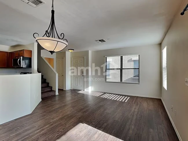 9680 N 82nd Ln Peoria, AZ 85345 photo 5