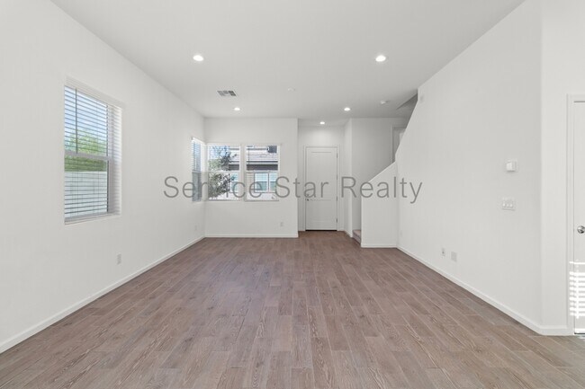 15672 W Polk St Goodyear, AZ 85338 photo 5
