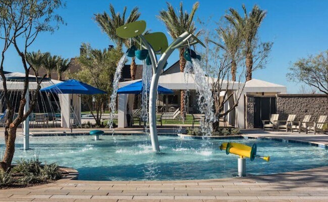 1938 W Lariat Ln Phoenix, AZ 85085 photo 2