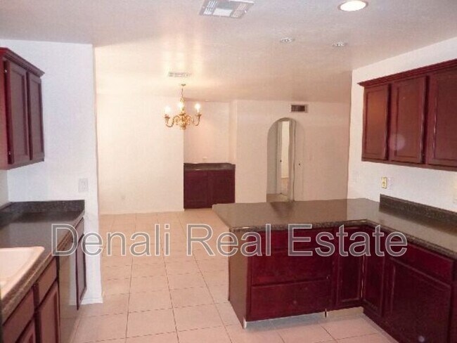 1509 E Granada Cir Mesa, AZ 85203 photo 3