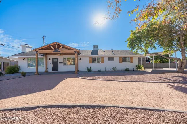 6749 E Wilshire Dr Scottsdale, AZ 85257 photo 2