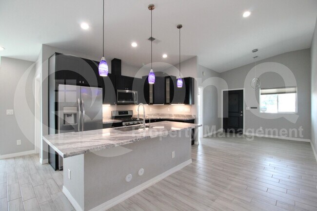 1556 W 5th St Tempe, AZ 85281 photo 4