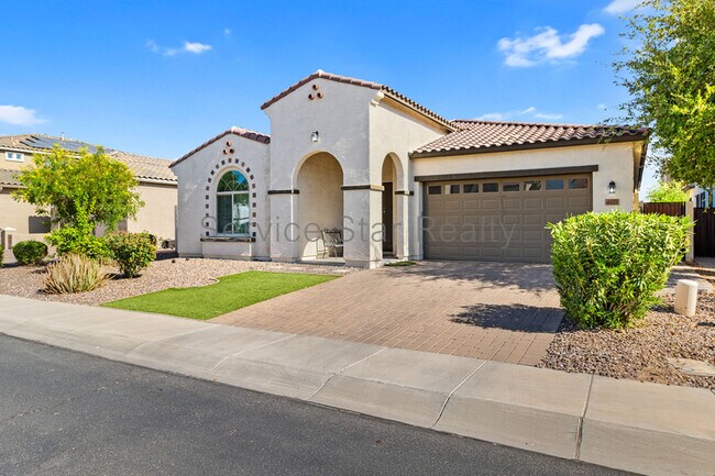 4123 E Zion Pl Chandler, AZ 85249 photo 2