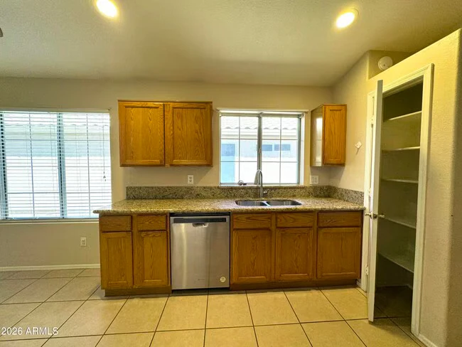 629 N Kenneth Pl Chandler, AZ 85226 photo 5