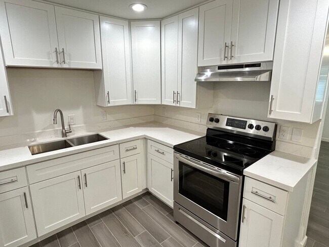 290 N Hamilton St Chandler, AZ 85225 photo 5